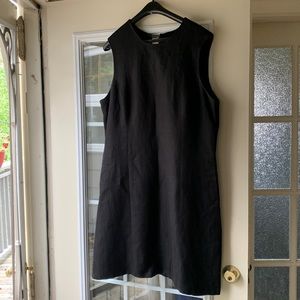 Classic round neck lined linen dress